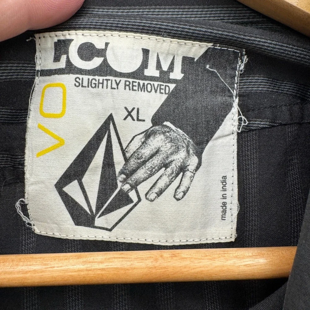 Volcom Slightly Removed Button Shirt Mens XL Black Gray Long Sleeve Casual‎